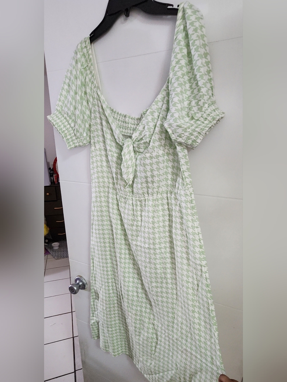 Light Green Houndstooth Tie-Front Women's Dress